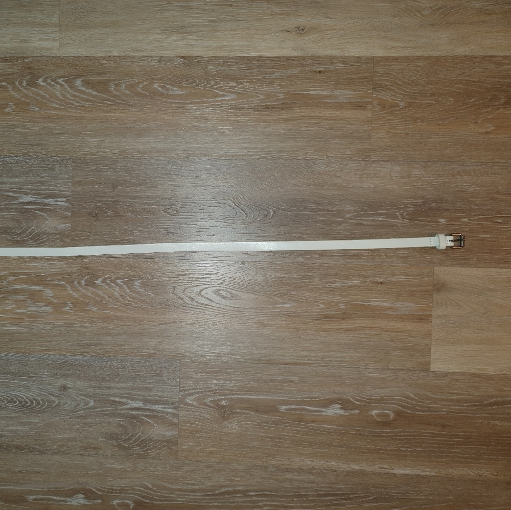 American Eagle White Skinny Belt